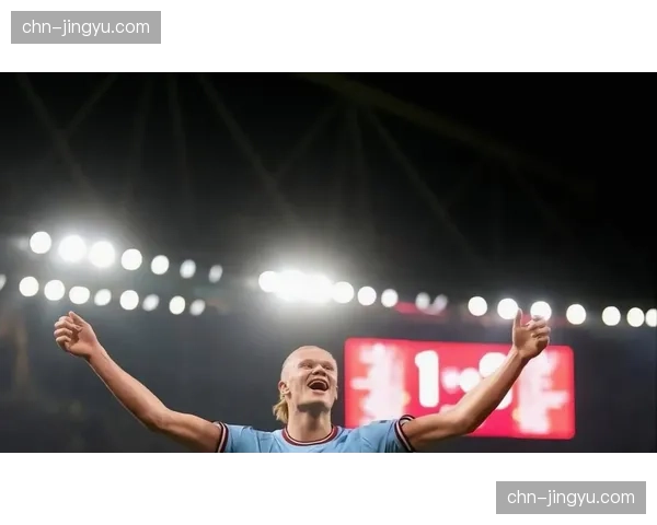 特写：哈兰德错失单刀后仰天长叹