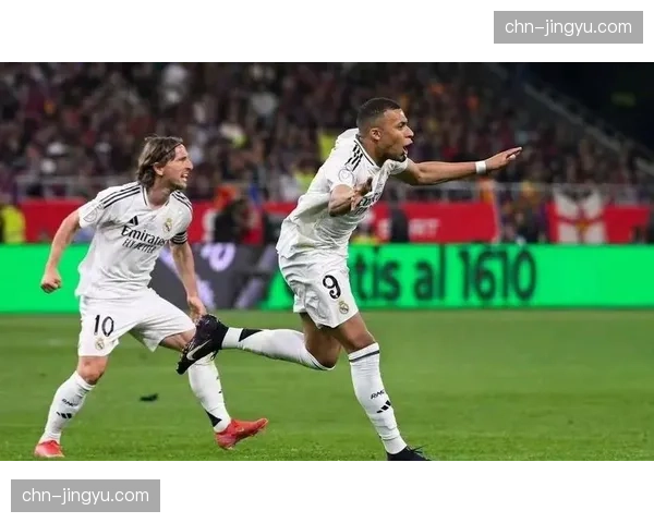 欧洲篮球联赛:皇家马德里队加时险胜夺魁 欧洲篮球联赛:皇家马德里队加时险胜夺魁
